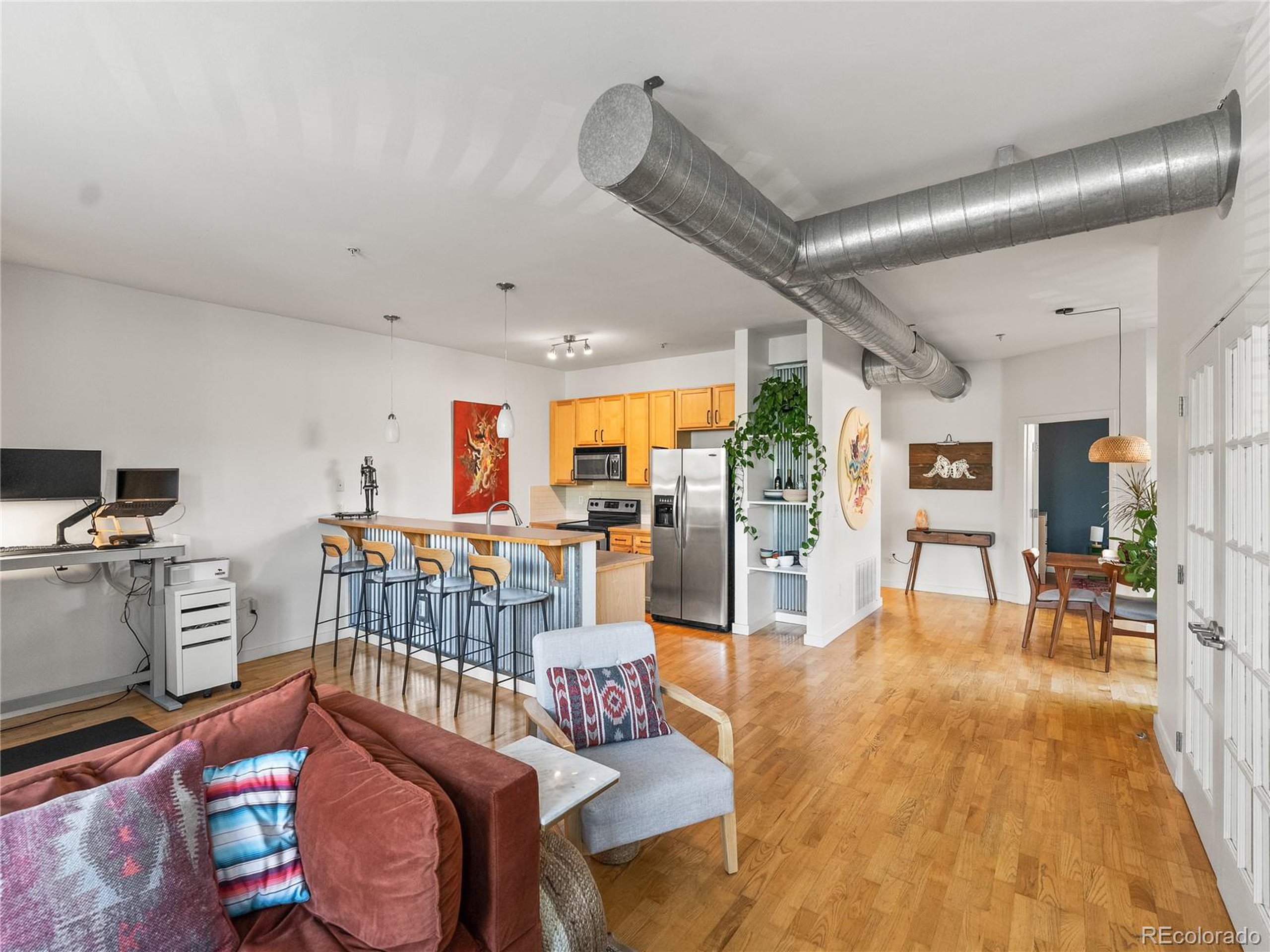 2422 Tremont Pl 206