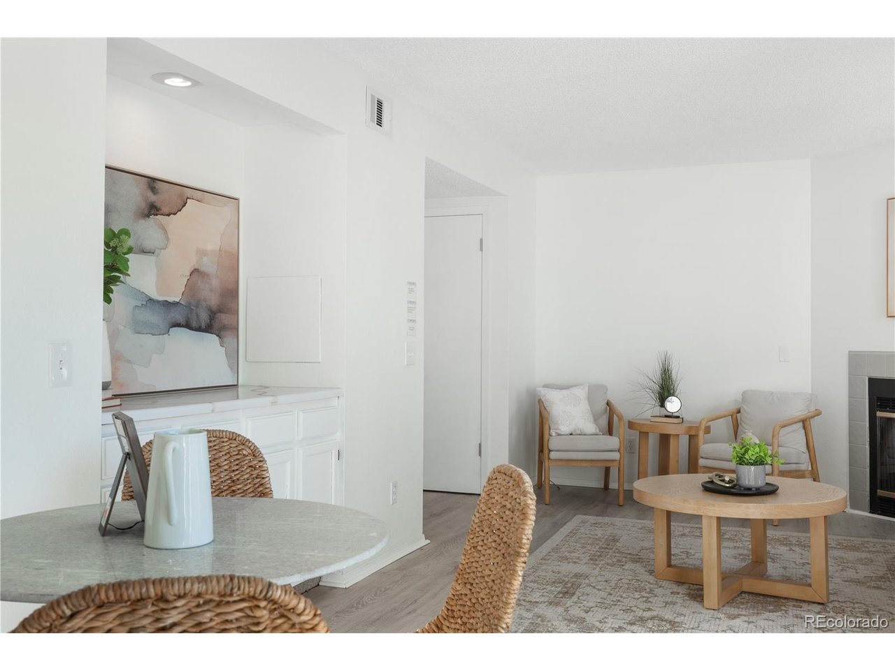 1301 S Cathay Ct 106