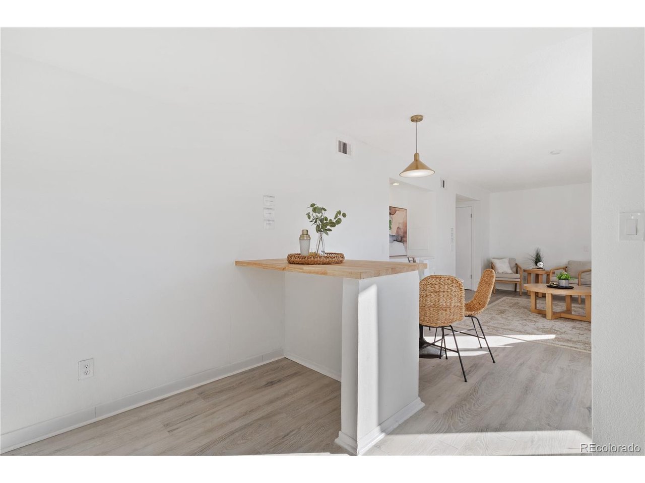 1301 S Cathay Ct 106