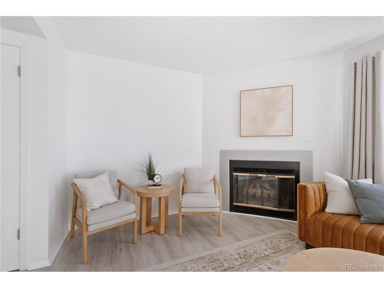 1301 S Cathay Ct 106