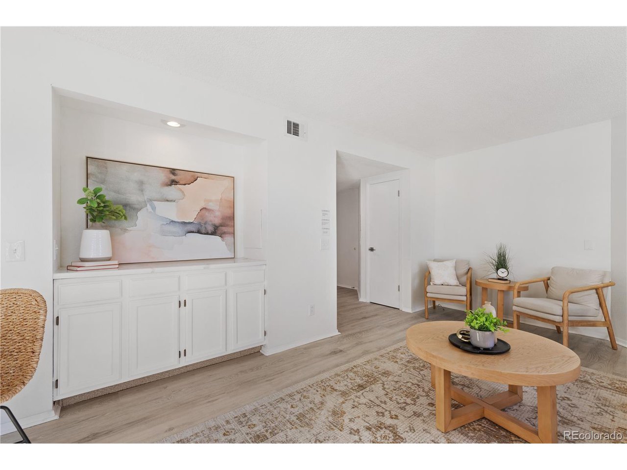 1301 S Cathay Ct 106