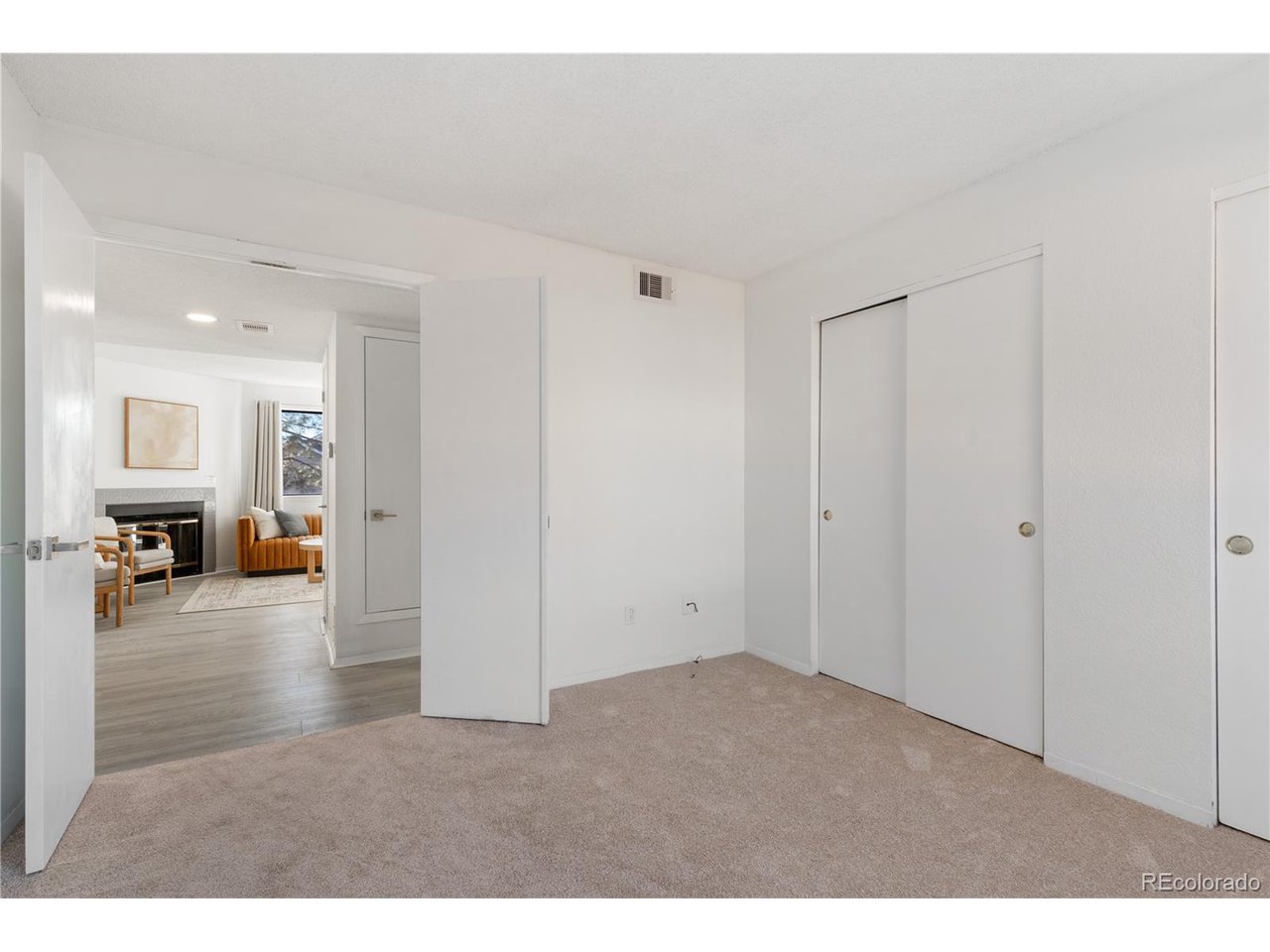 1301 S Cathay Ct 106