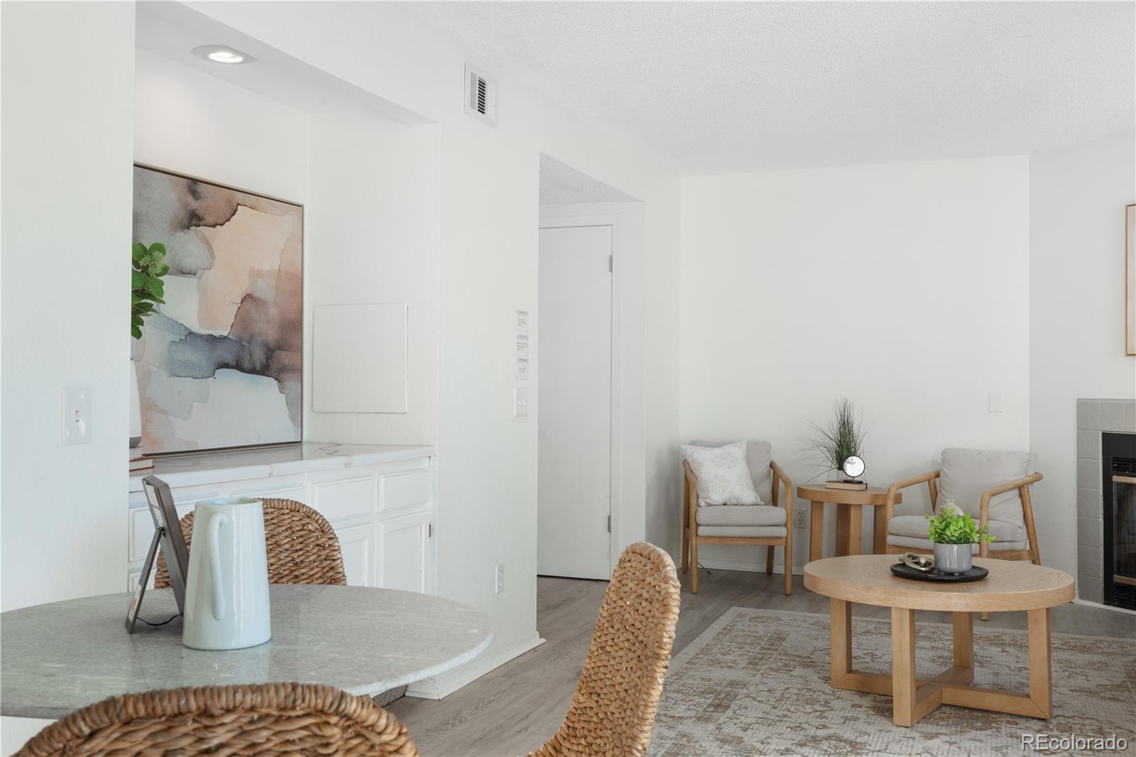1301 S Cathay Court Unit: 106