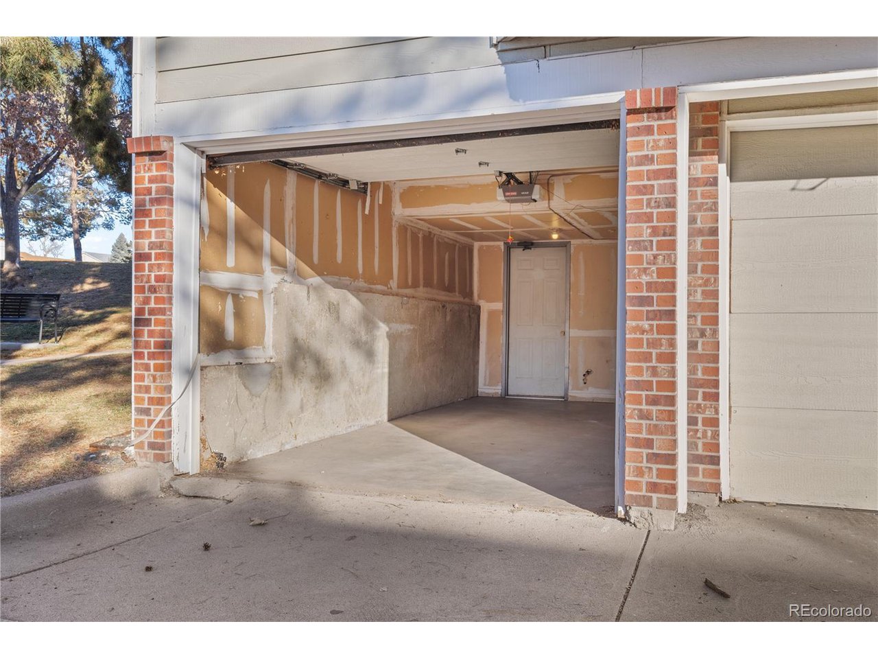1301 S Cathay Ct 106