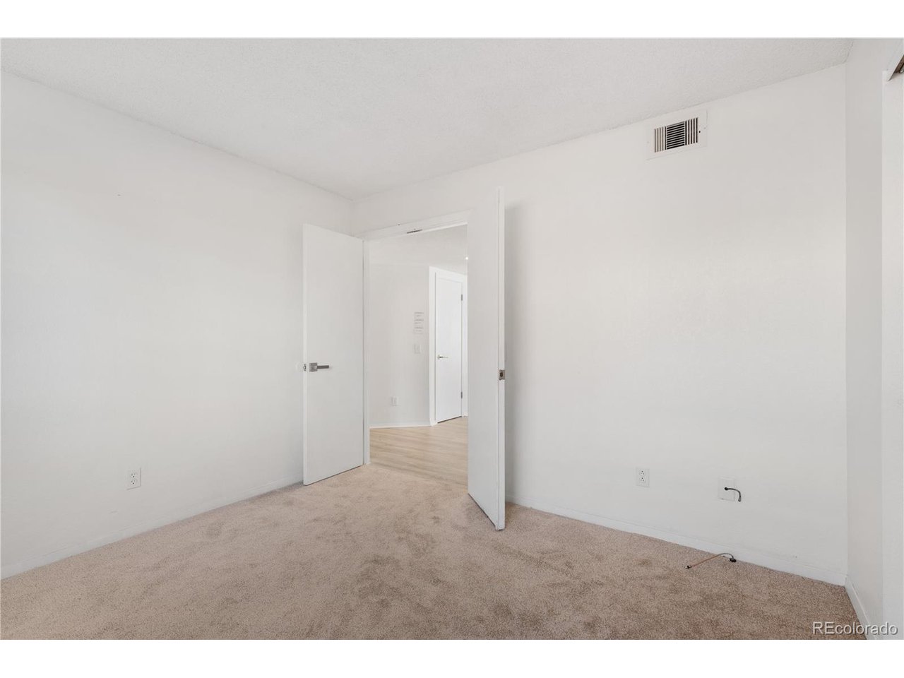 1301 S Cathay Ct 106