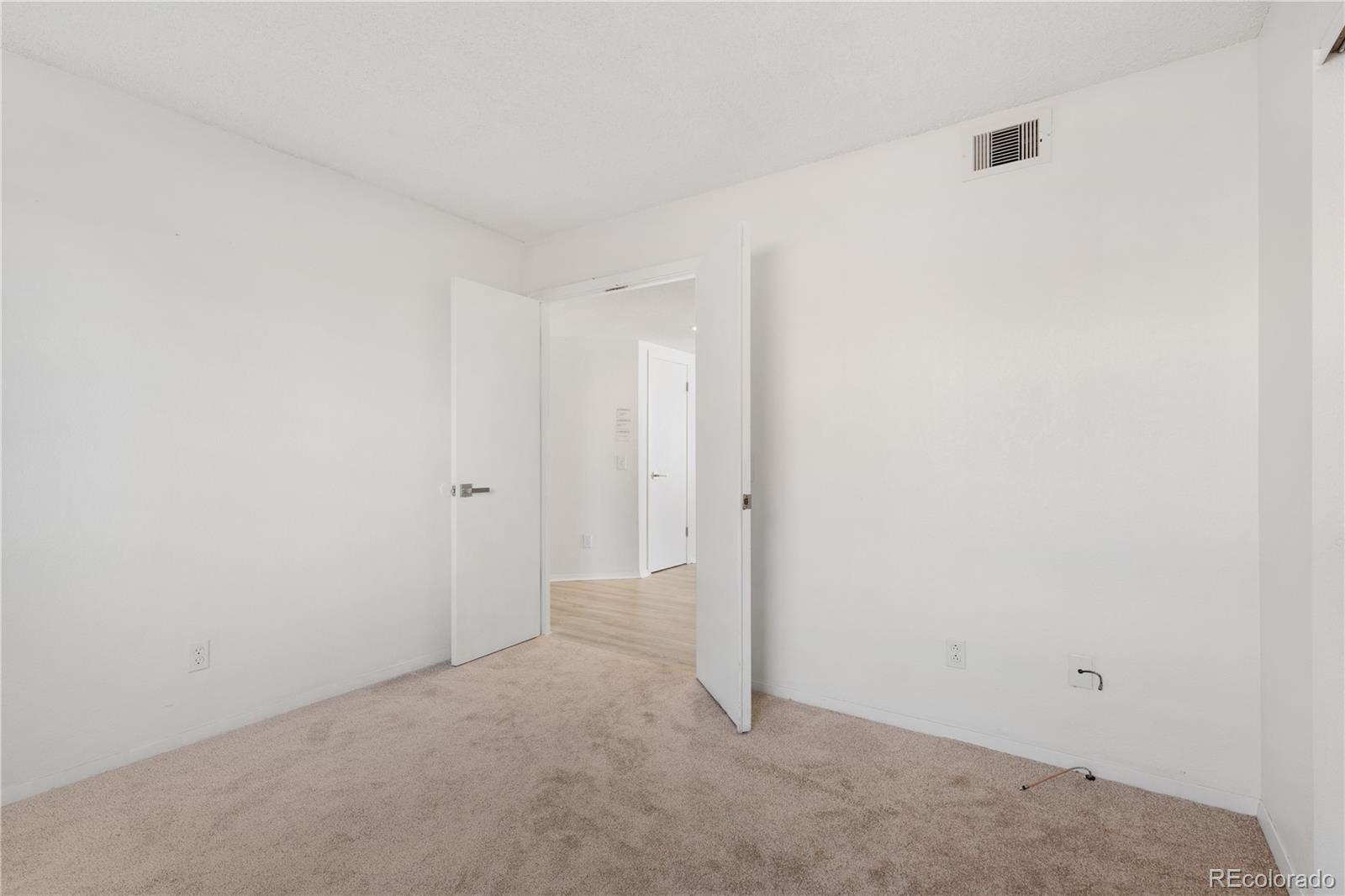 1301 S Cathay Court Unit: 106