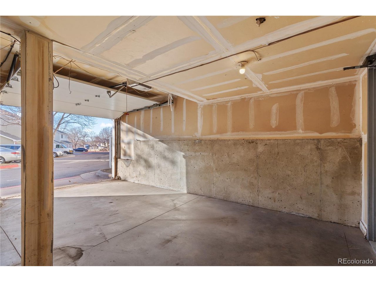 1301 S Cathay Ct 106