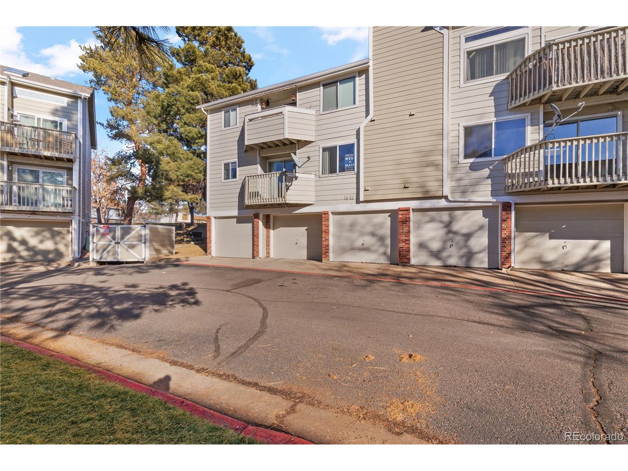 1301 S Cathay Ct 106