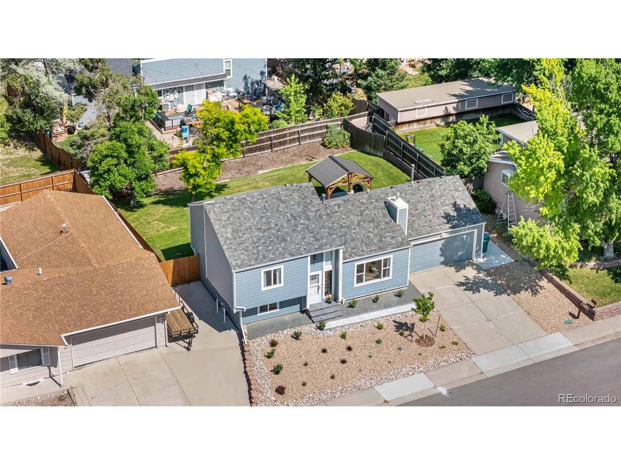 6604 S Dahlia Cir