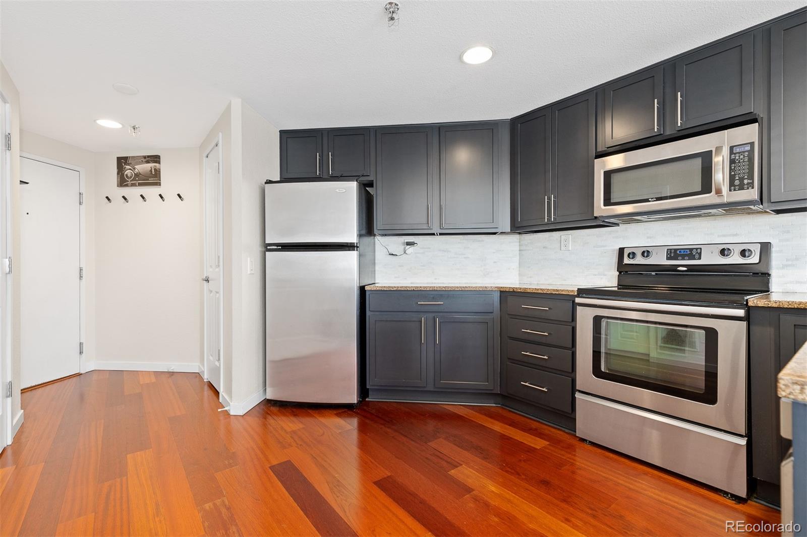 100 Park Avenue W Unit: 1403