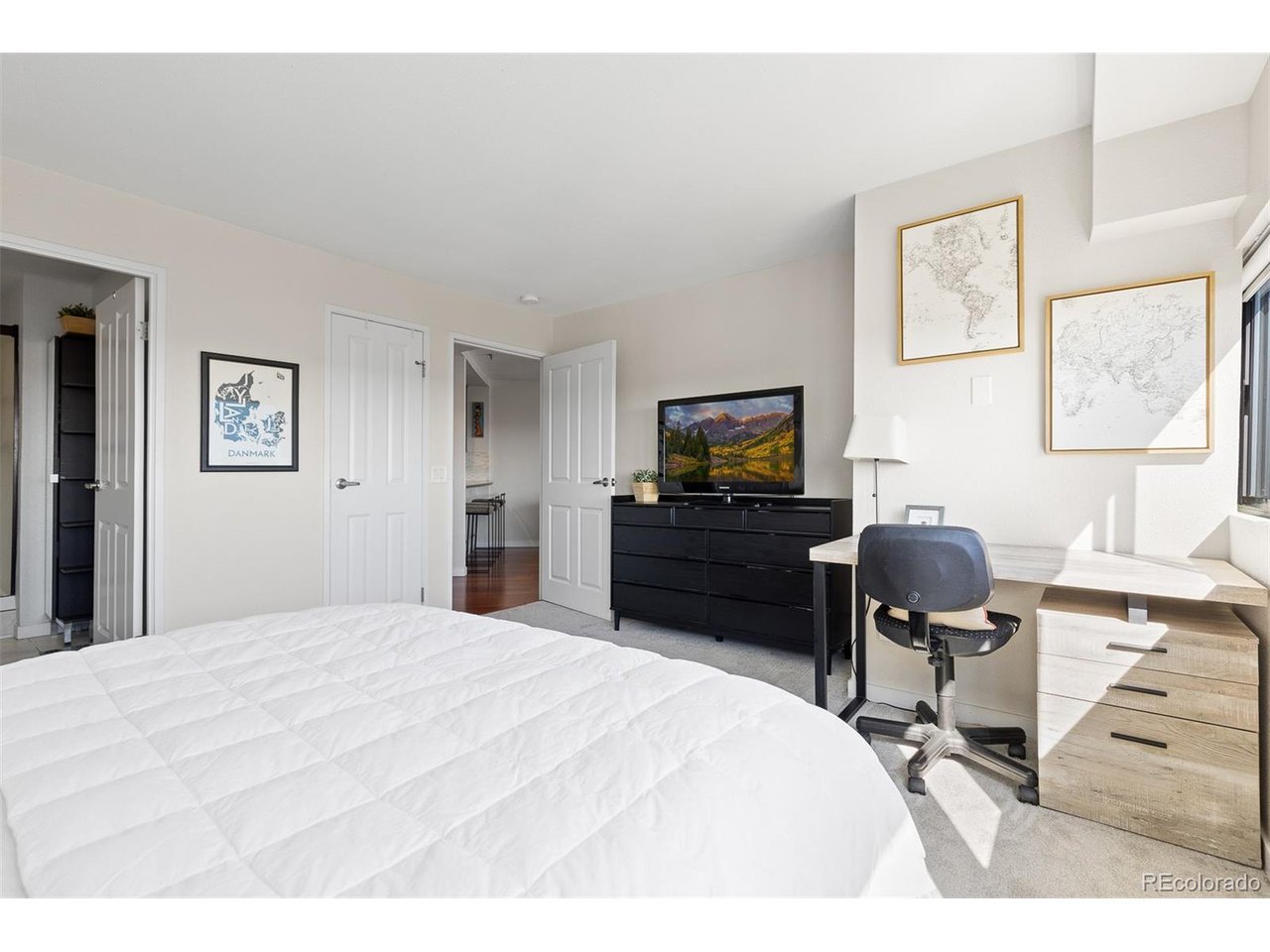 100 Park Ave W 1403