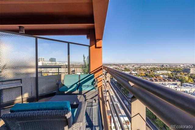 100 Park Avenue W Unit: 1403
