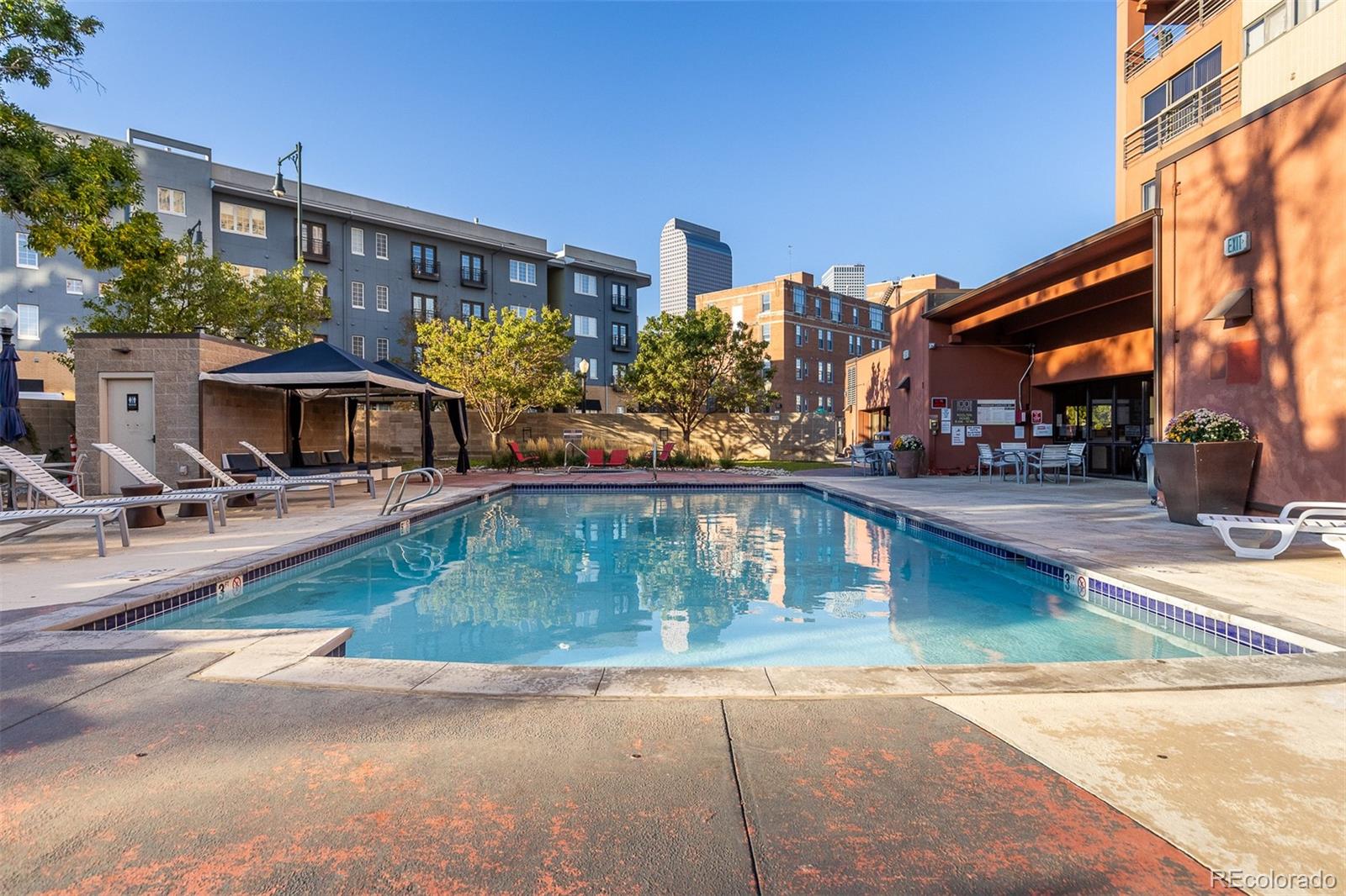 100 Park Avenue W Unit: 1403
