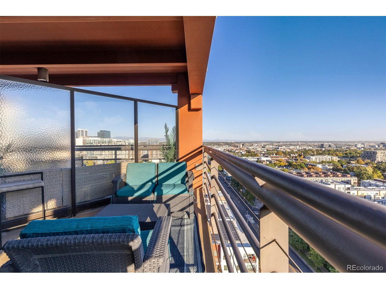 100 Park Ave W 1403