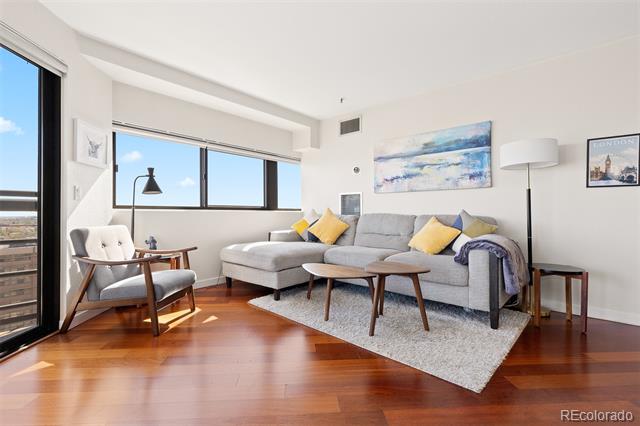 100 Park Avenue W Unit: 1403