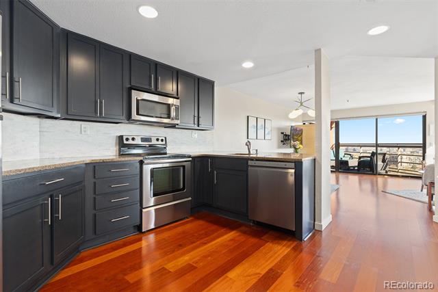 100 Park Avenue W Unit: 1403