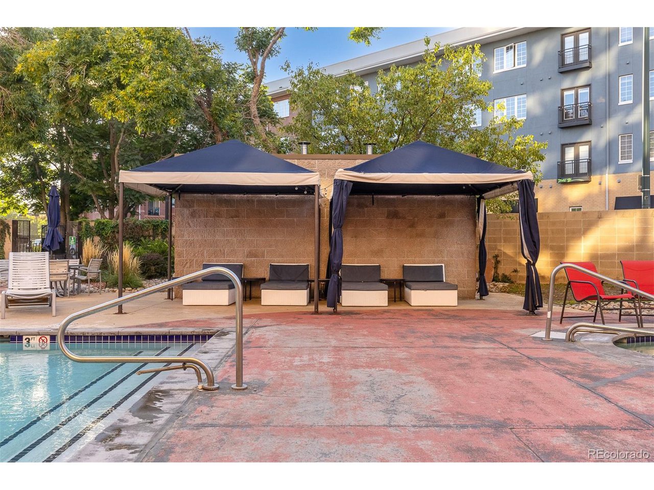 100 Park Ave W 1403