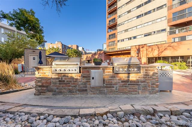100 Park Avenue W Unit: 1403