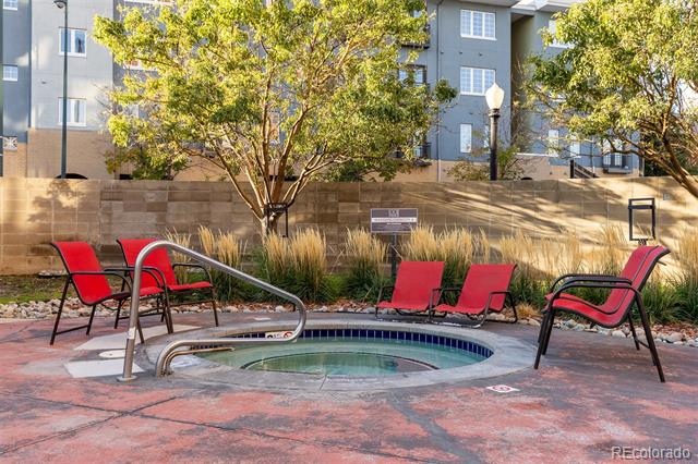100 Park Avenue W Unit: 1403