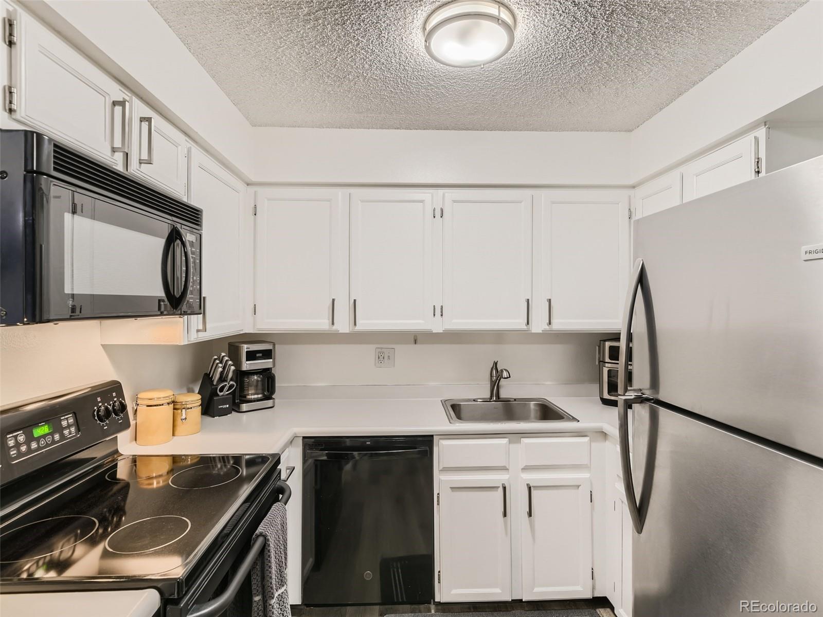 12021 E Harvard Avenue Unit: 202
