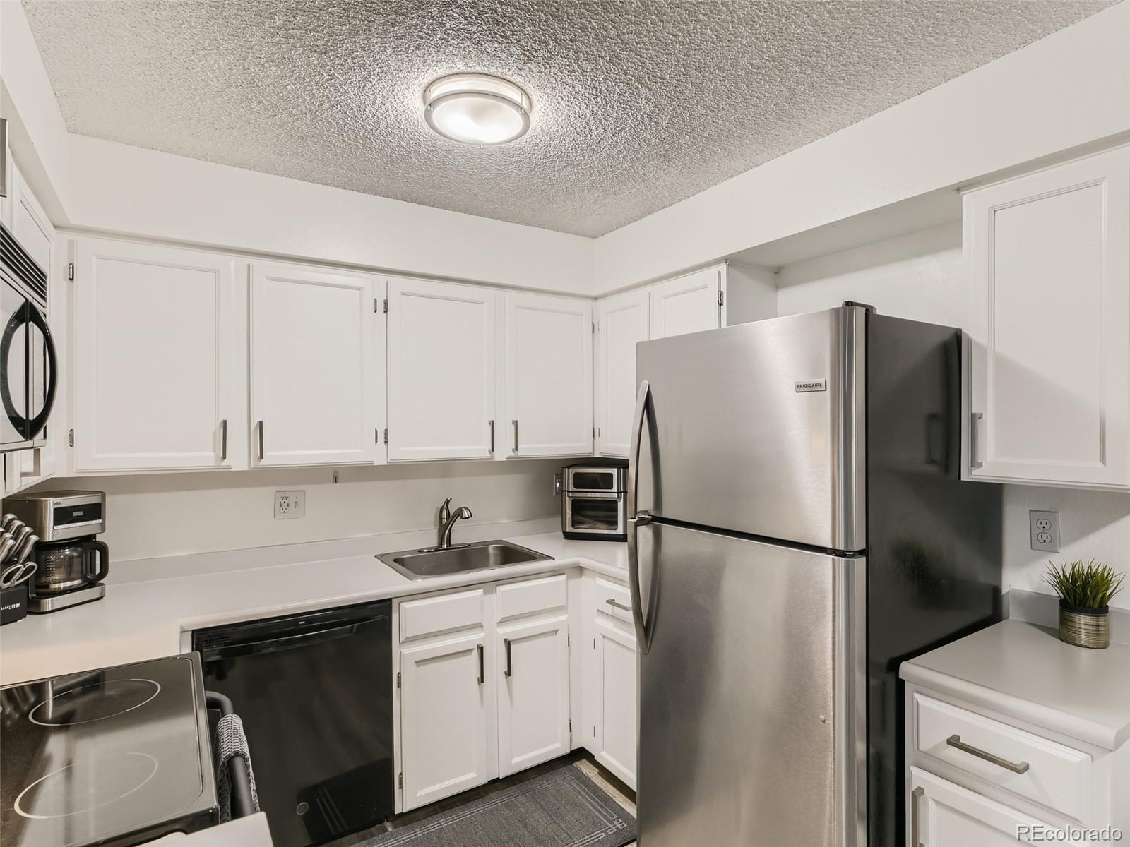 12021 E Harvard Avenue Unit: 202