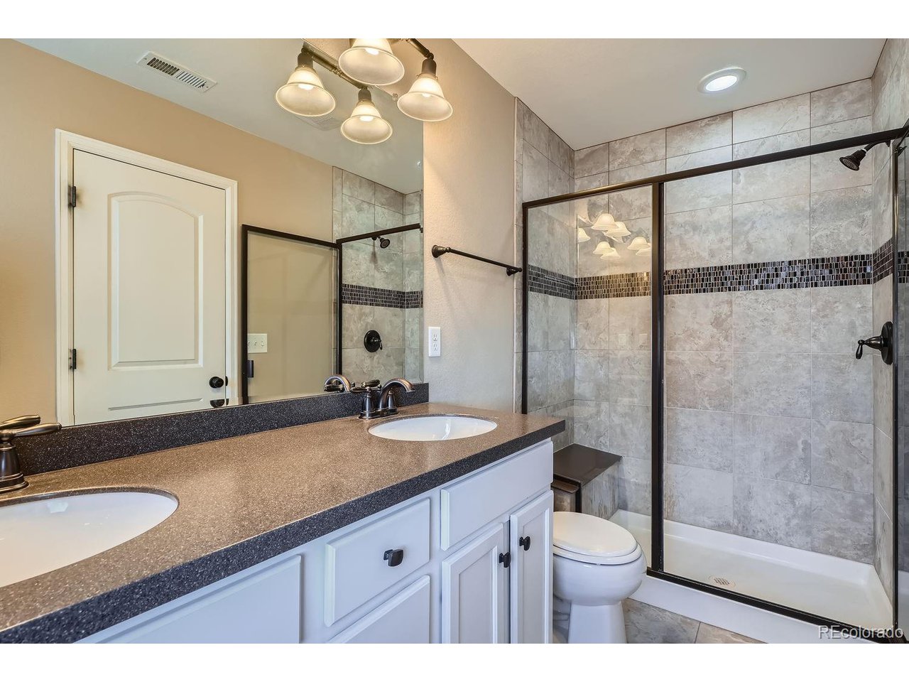 9535 E Alabama Cir