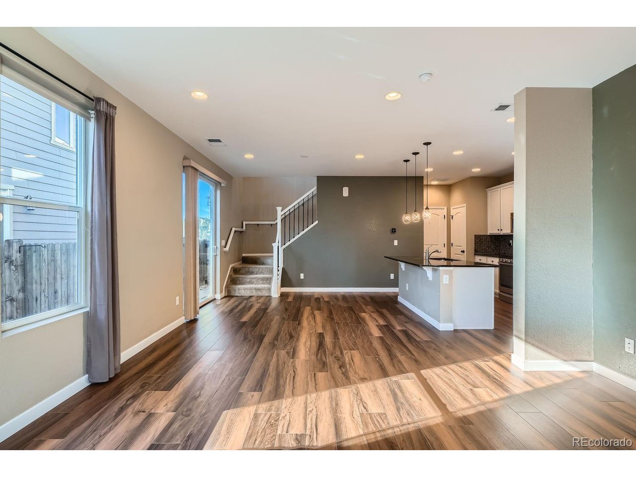 9535 E Alabama Cir