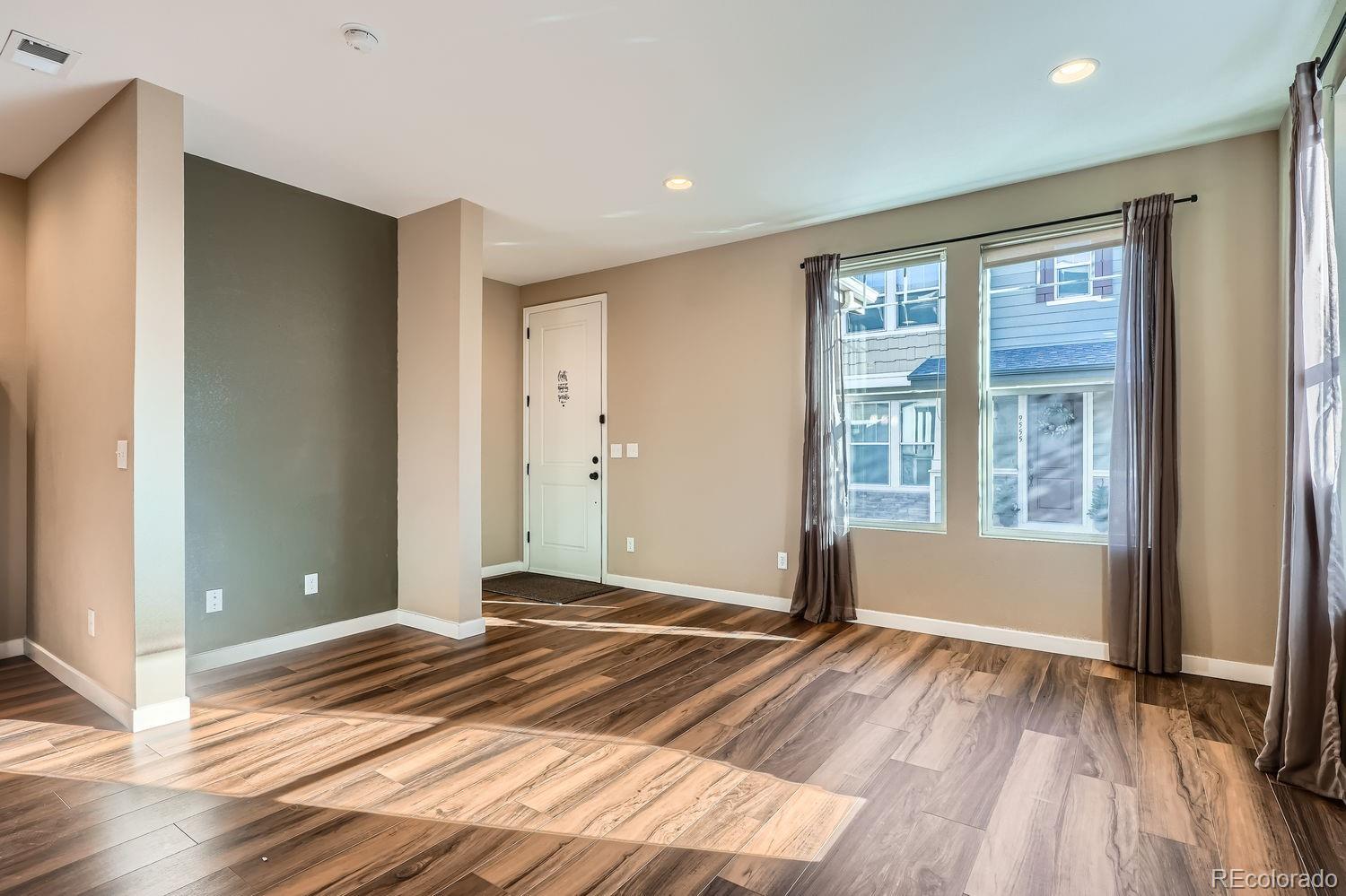 9535 E Alabama Circle
