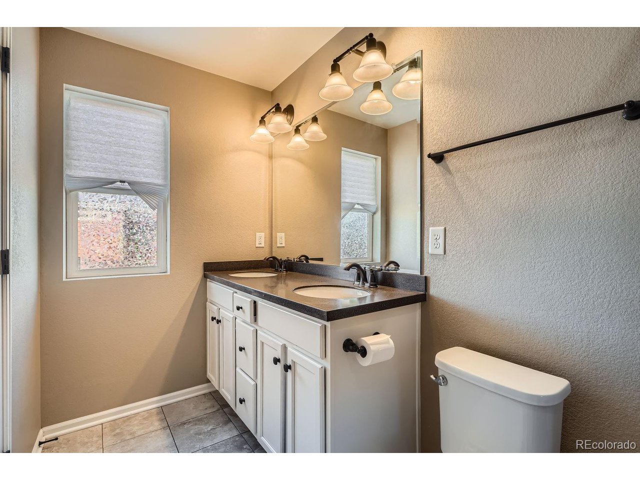9535 E Alabama Cir