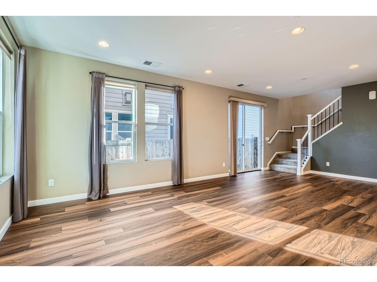 9535 E Alabama Cir