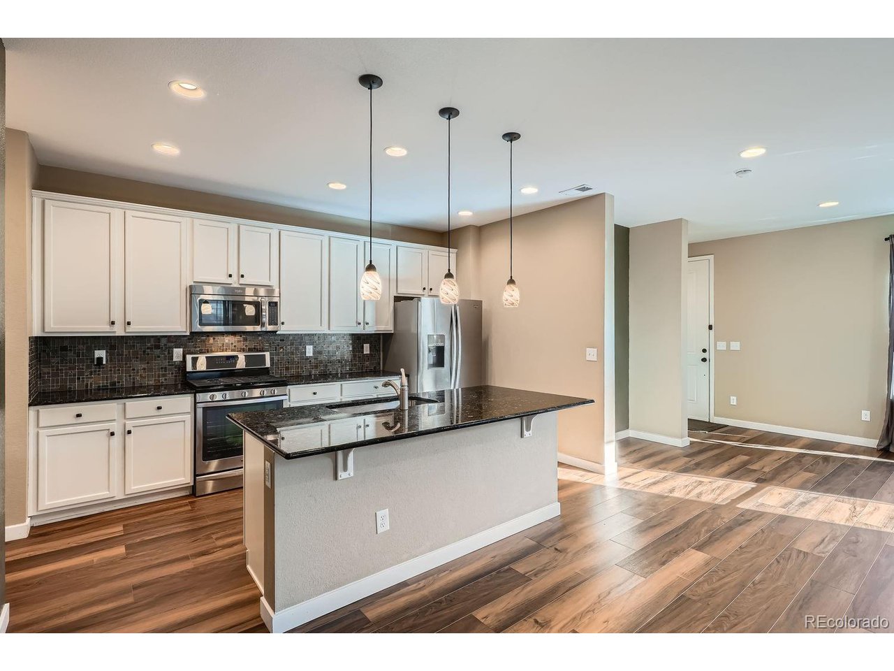 9535 E Alabama Cir