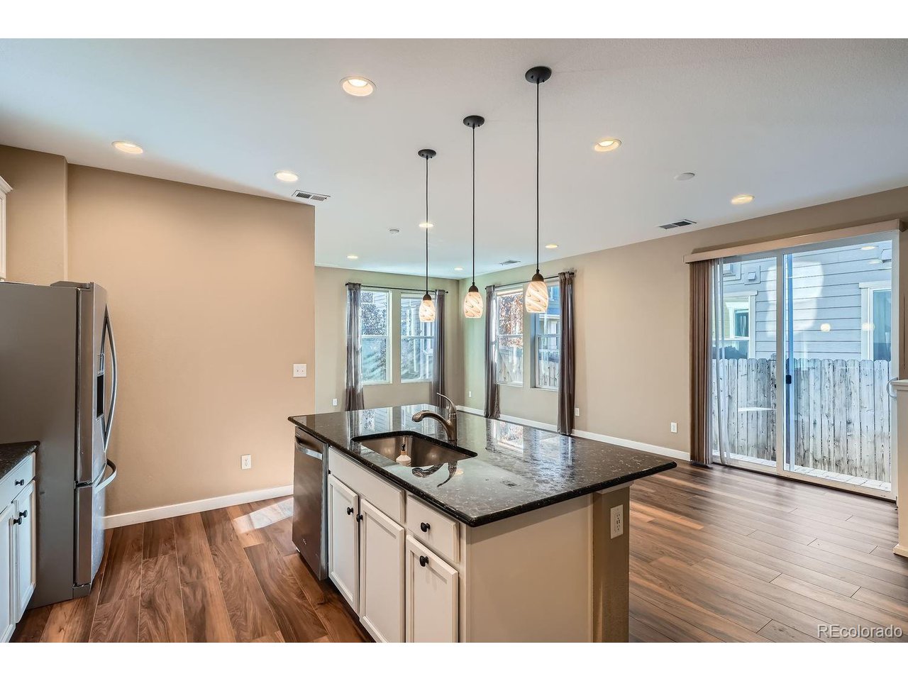 9535 E Alabama Cir