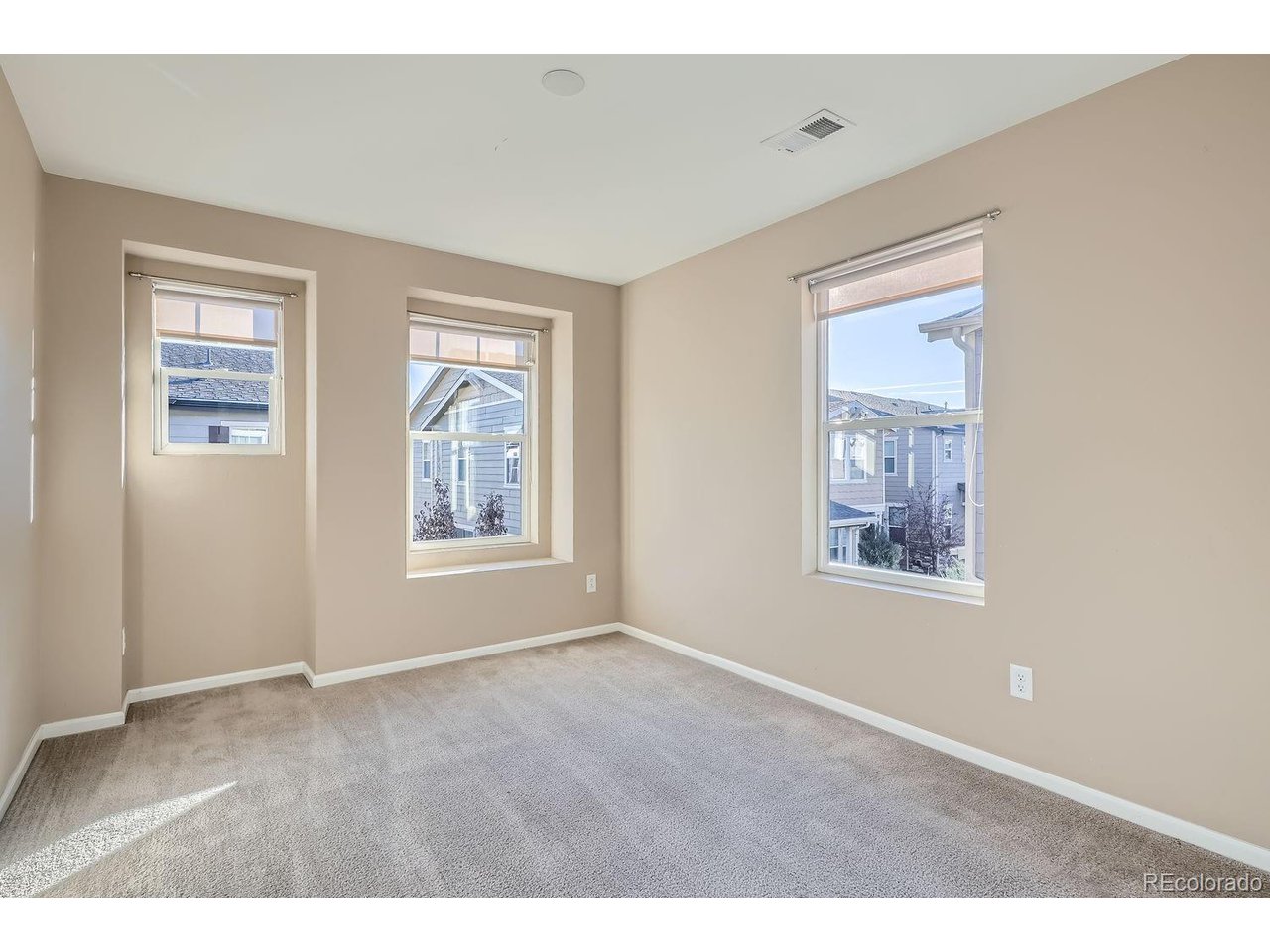 9535 E Alabama Cir