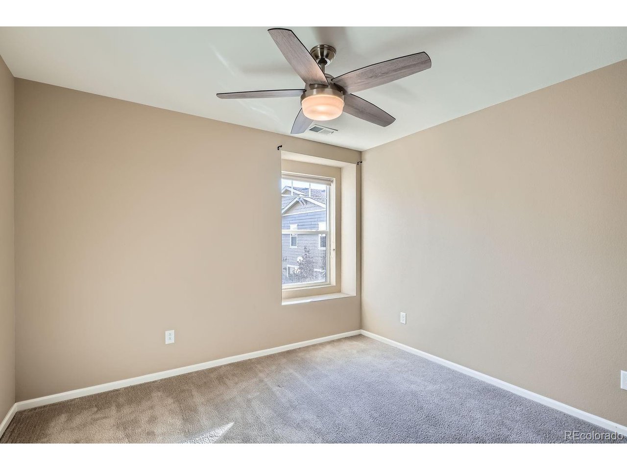 9535 E Alabama Cir