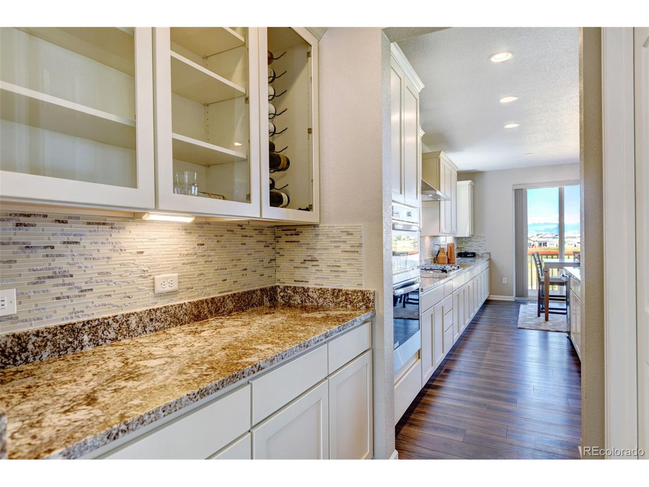 890 Flora View Dr