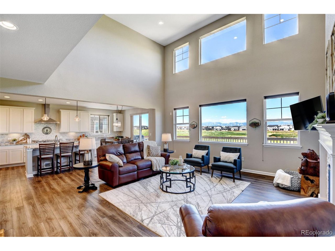 890 Flora View Dr