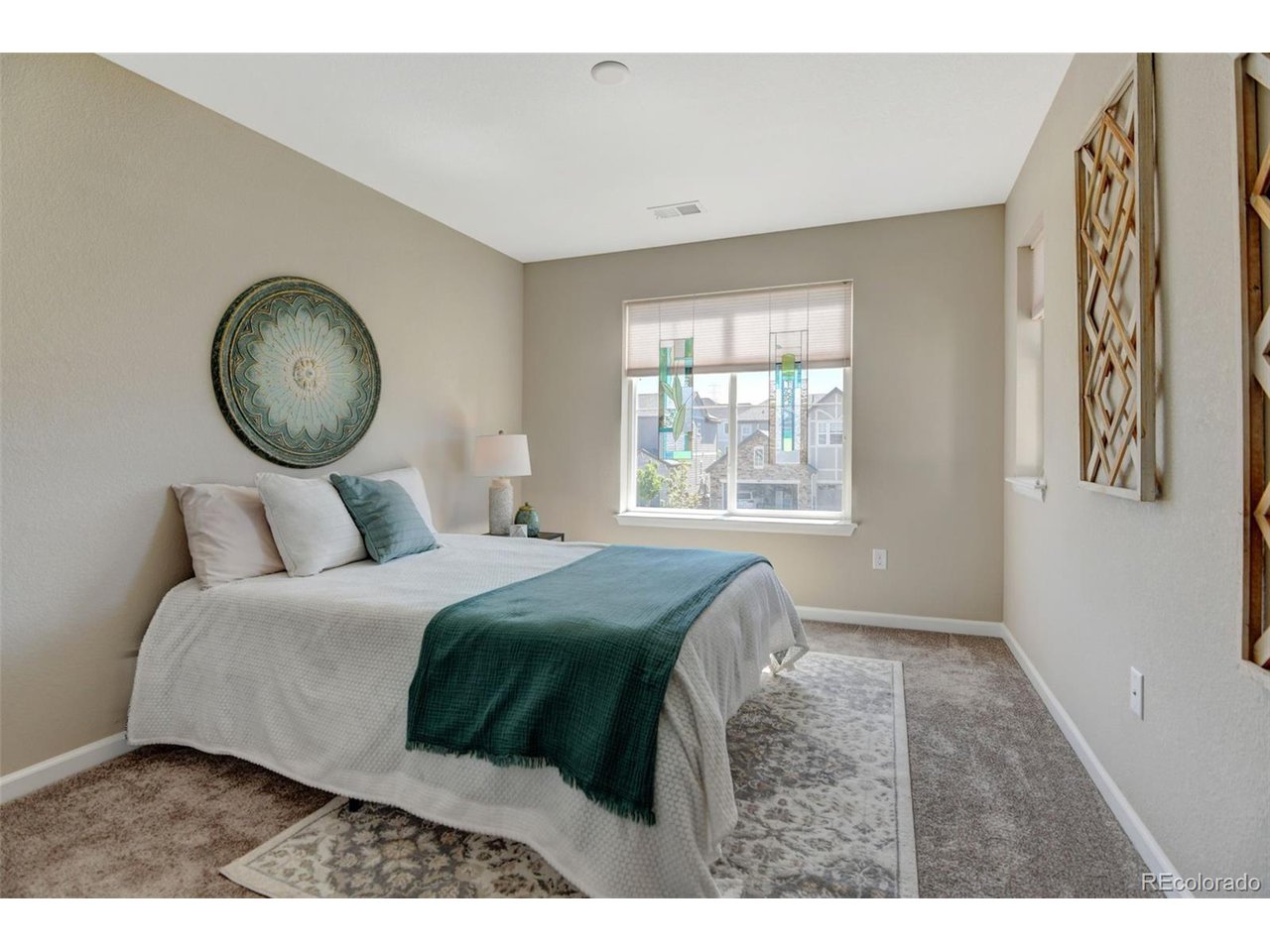 890 Flora View Dr