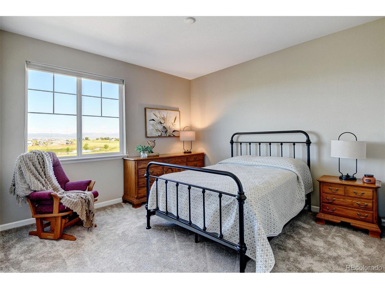 890 Flora View Dr