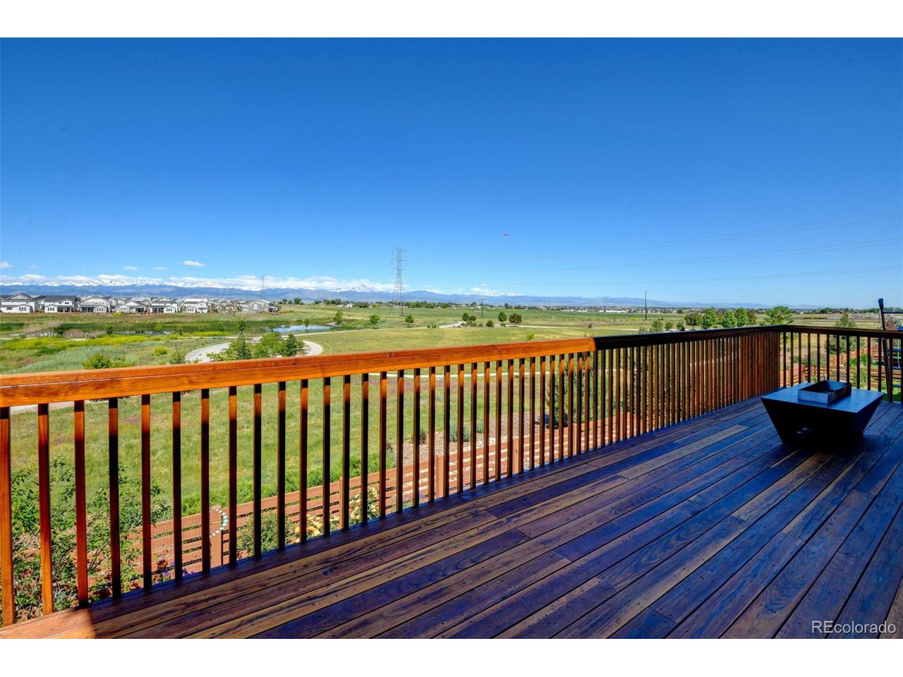 890 Flora View Dr