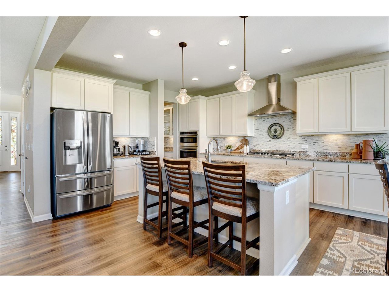 890 Flora View Dr