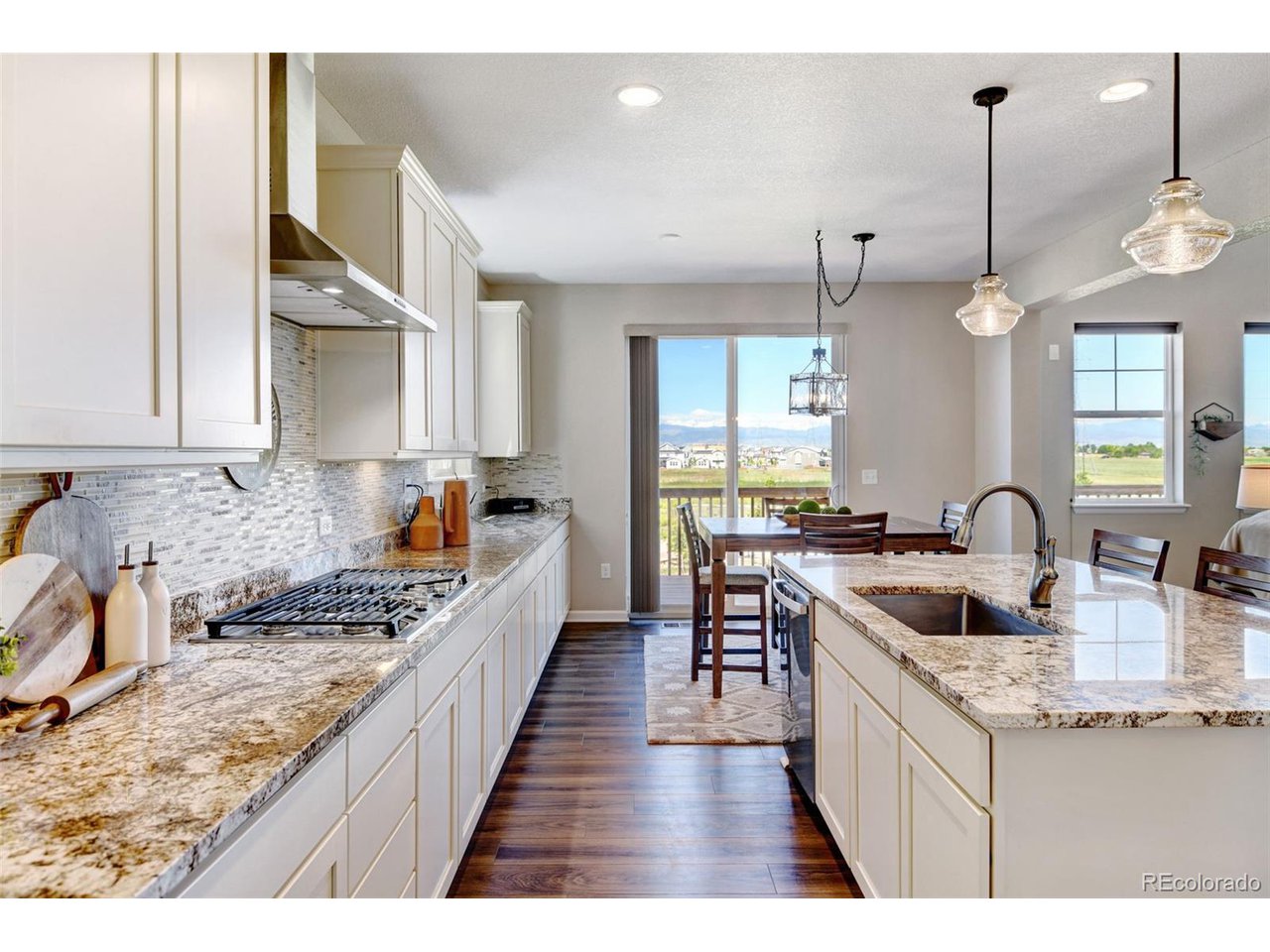 890 Flora View Dr