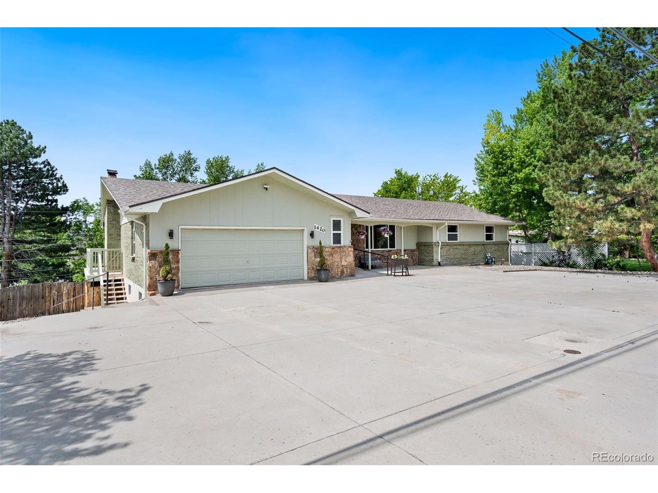 1420 W Ridge Rd