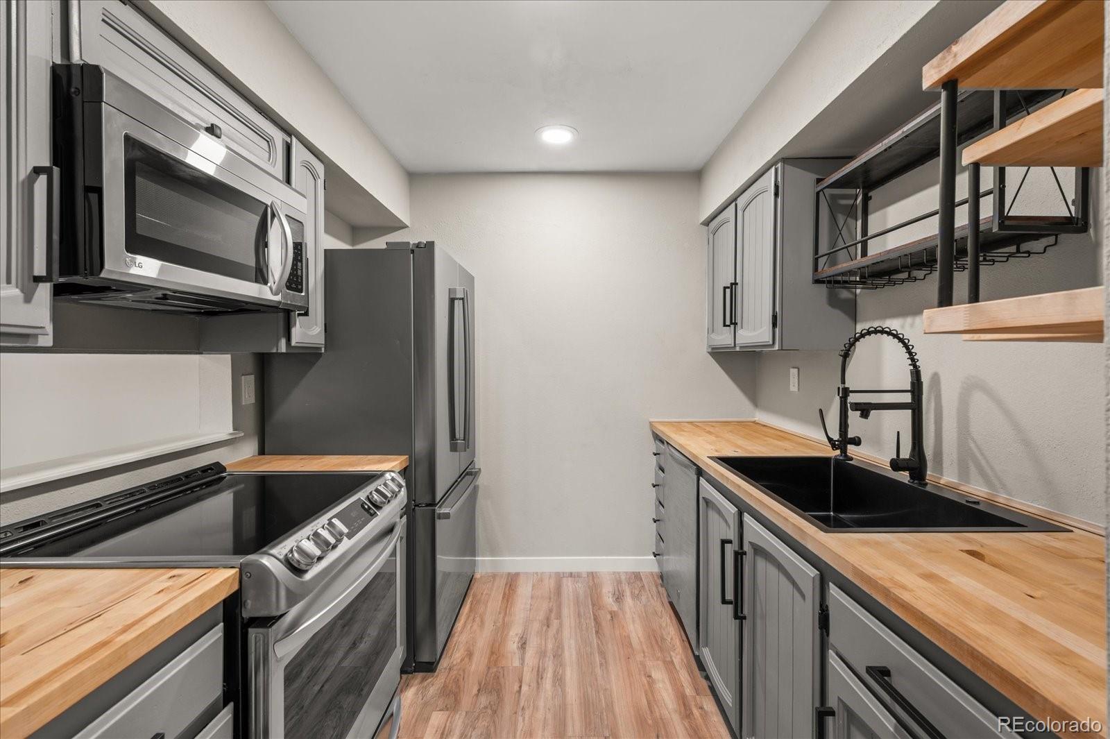 14438 E 1st Drive Unit: C11