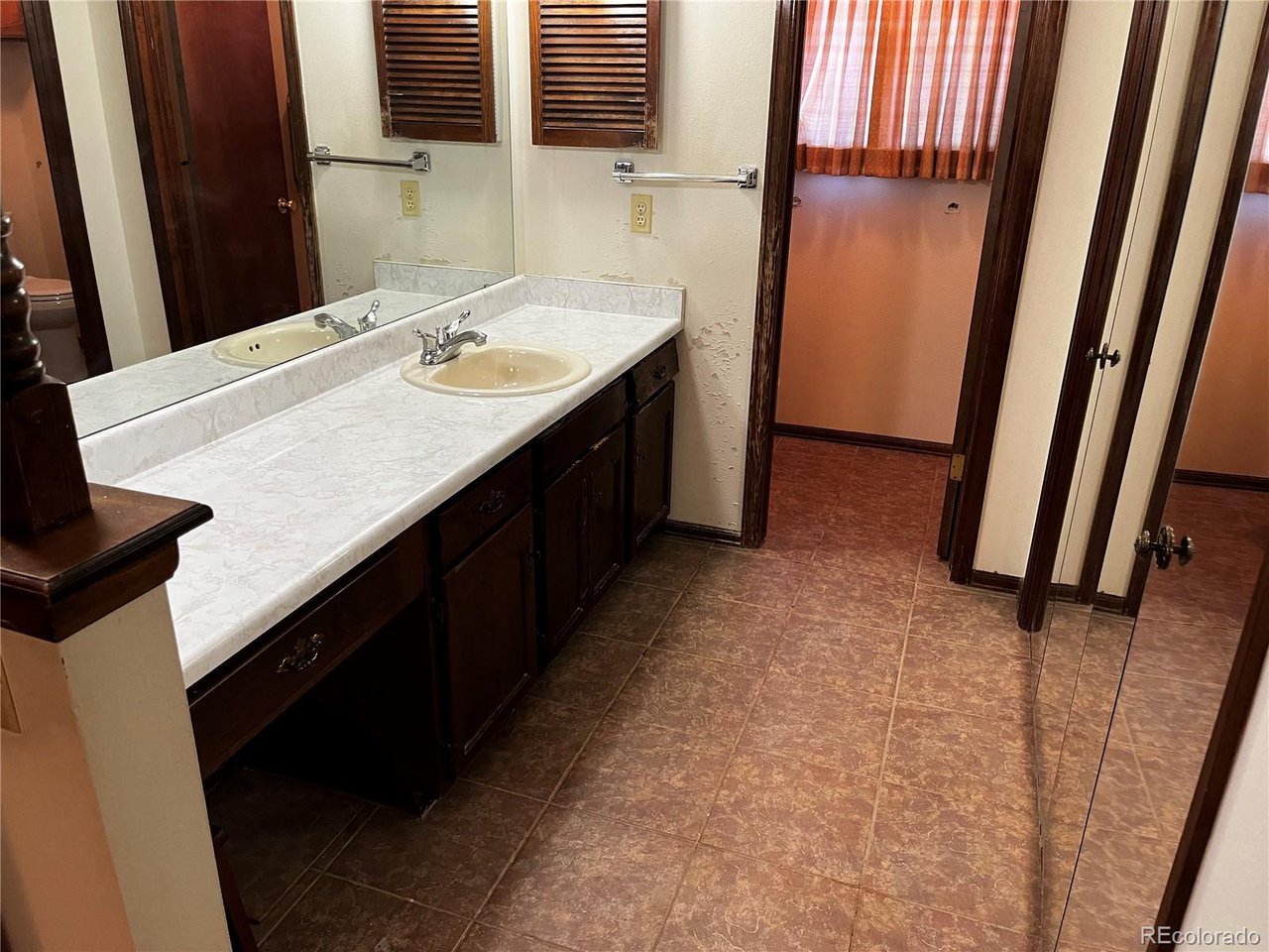 227 Eldridge Ct
