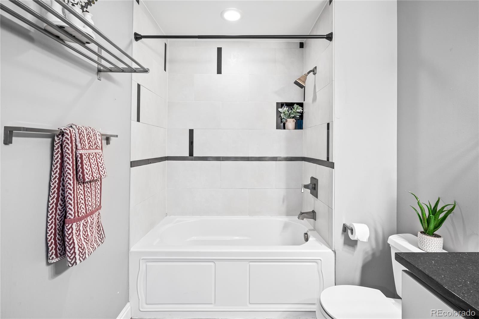 3100 Huron Street Unit: 1A