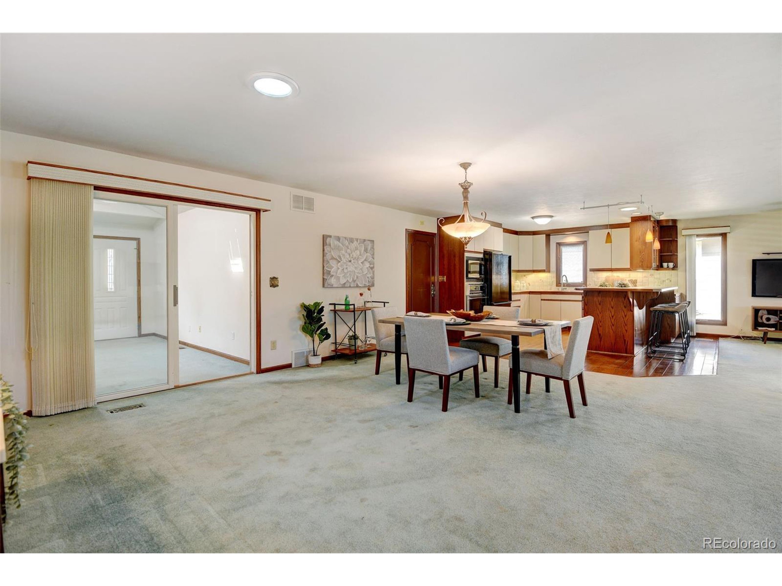 51 Scott Dr S