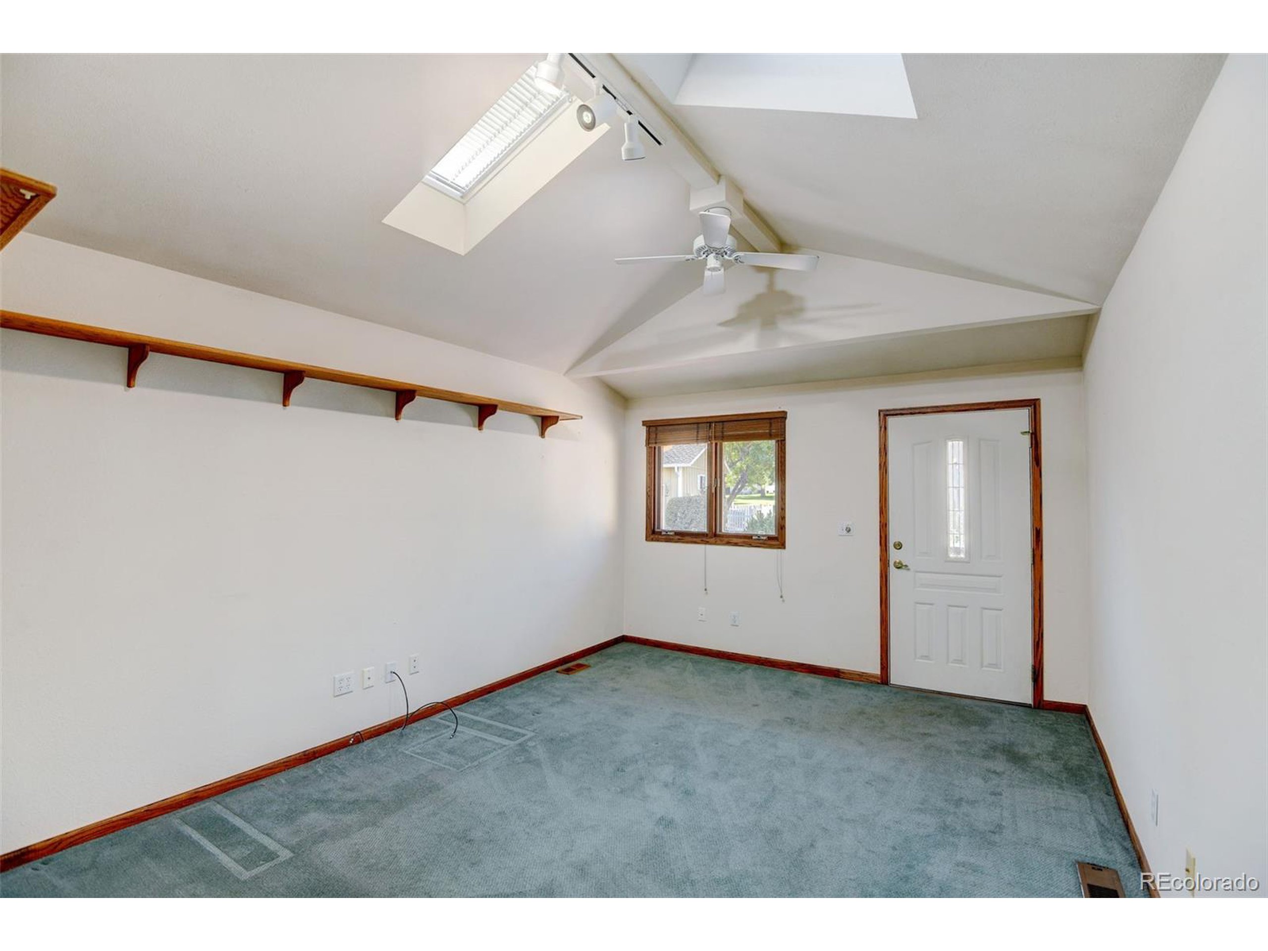 51 Scott Dr S
