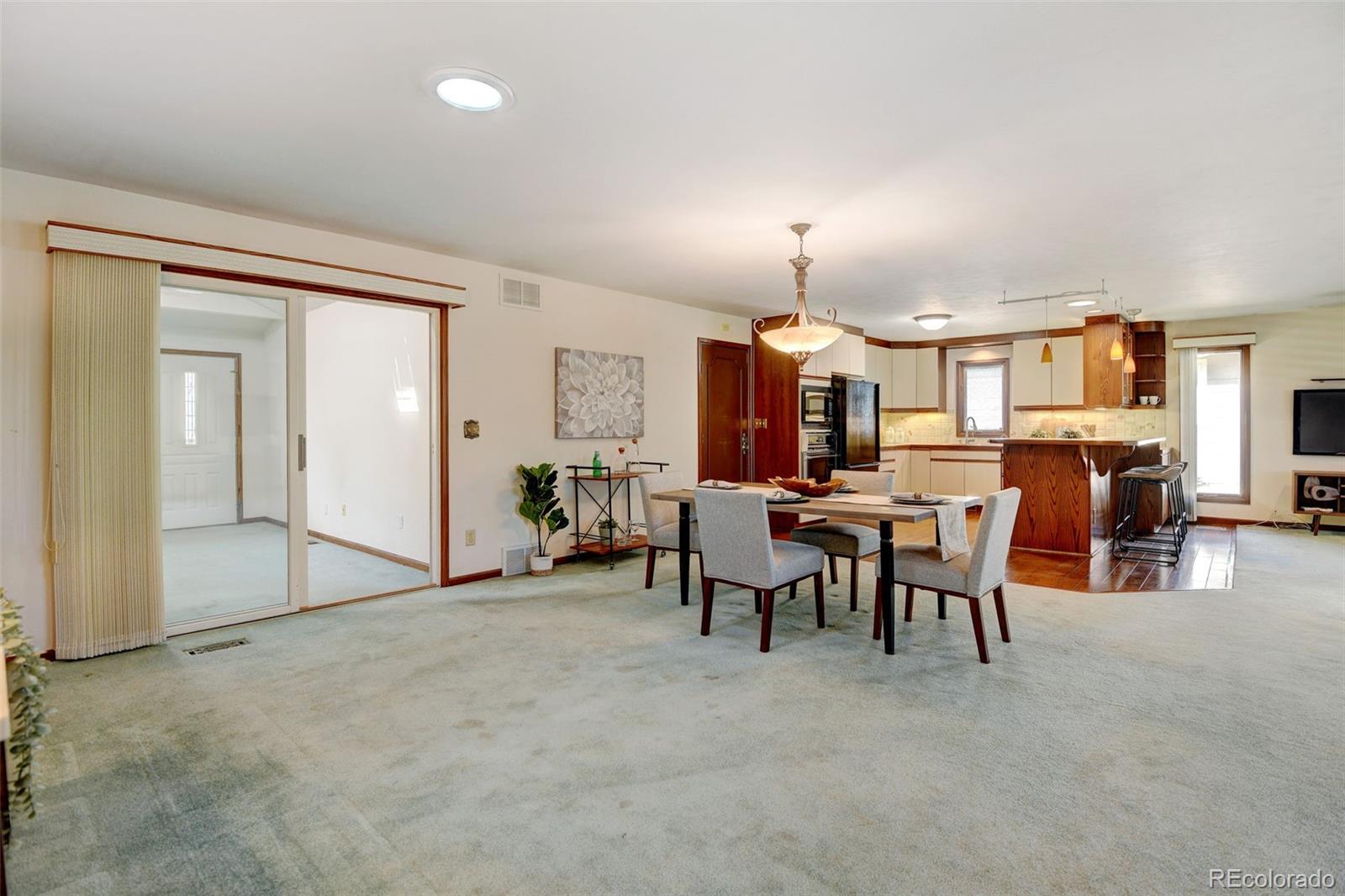 51 Scott Drive S