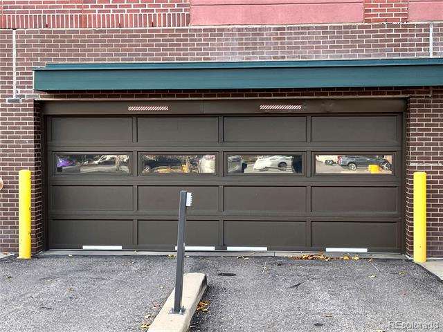1057 W Century Drive Unit: 220