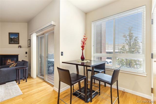 1057 W Century Drive Unit: 220
